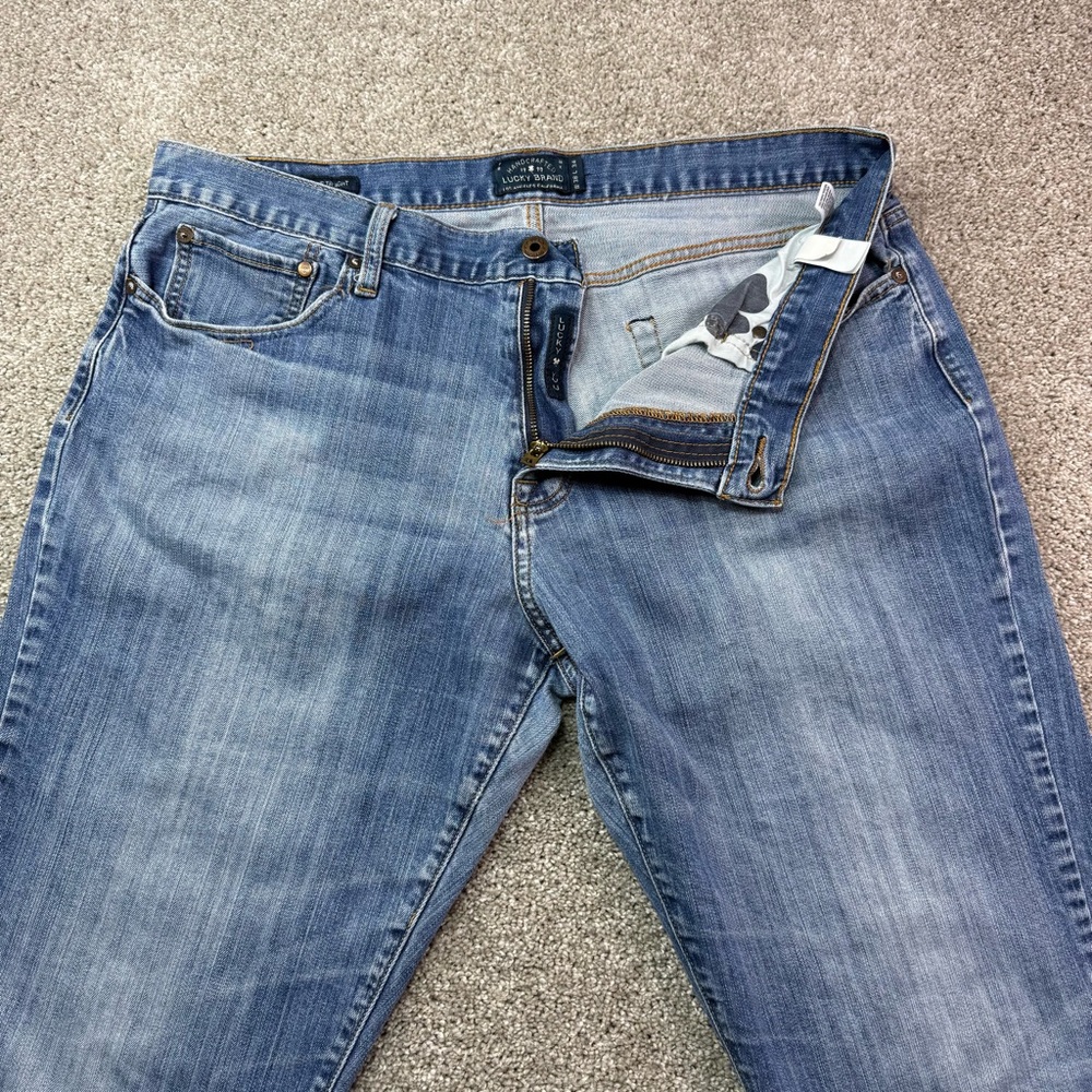 Lucky Brand‎ 221 Original Straight Jeans Mens 38x31 (Tag 38x34) Faded Blue Wash